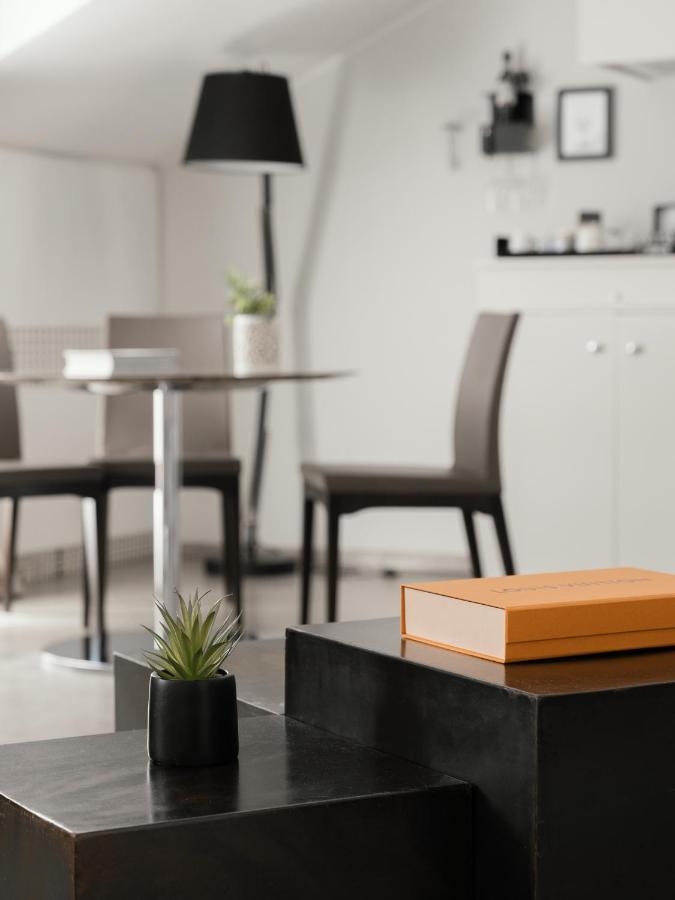 Montenapoleone Suites Milan Luaran gambar