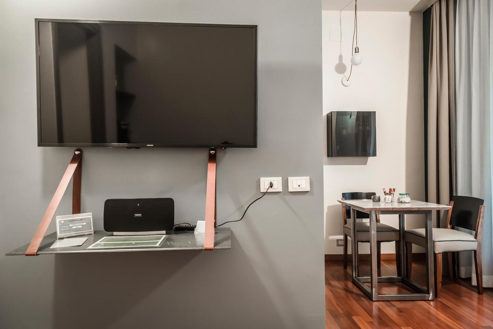 Montenapoleone Suites Milan Luaran gambar